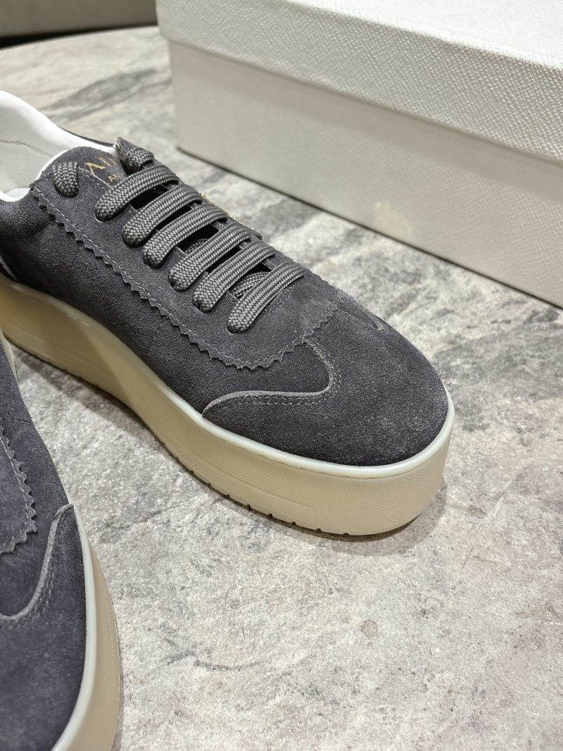 Pra*a sneakers